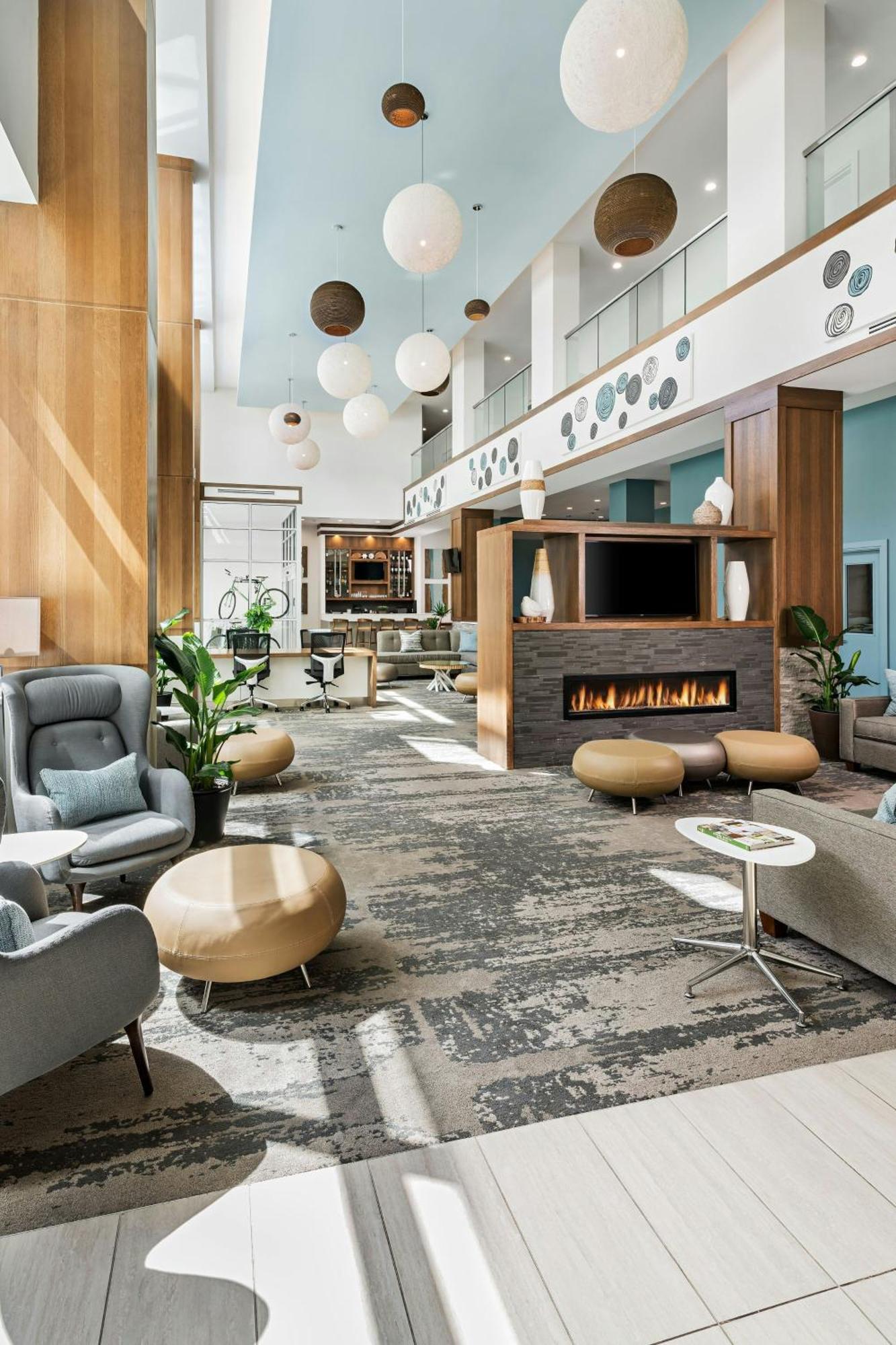 Отель Element Calgary Airport Экстерьер фото